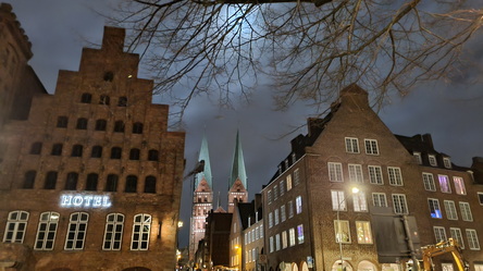 Lübeck Traveufer Old City Altstadt  6 Weihnachtsmärkte in der Altstadt 