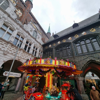   Lübeck Weihnachtsmarkt  Traveufer Old City Altstadt Hüxstrasse Lübeck Weihnachtsmarkt  Traveufer Old City Altstadt Hüxstrasse 