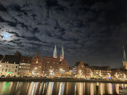 Lübeck bei Nacht