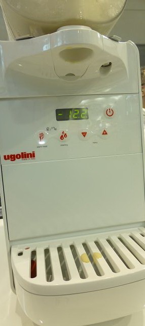 Ugolini Eismaschine Zapfgerät 