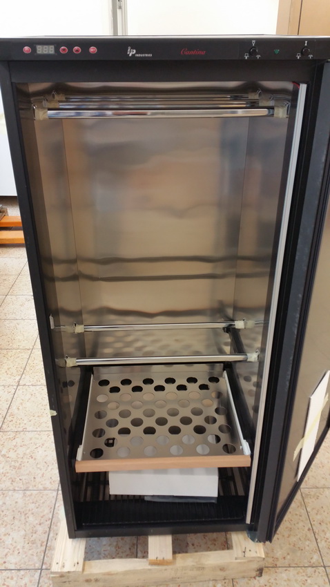 Kaesekuehlschrank 300 ltr sal 301