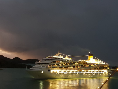 Antigua St.Johns ships