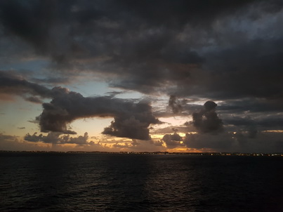 Aruba Einlaufen Hafen Oranjestadt