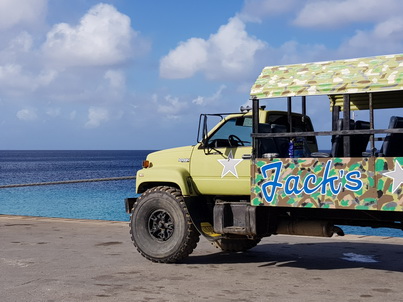   Bonaire Truckjeepsafari GMC CCkw 352 Lac Chai Bonaire Truck jeepsafari GMC Lac Chai 