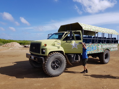   Bonaire Truckjeepsafari GMC CCkw 352 Lac Chai Bonaire Truck jeepsafari GMC Lac Chai 