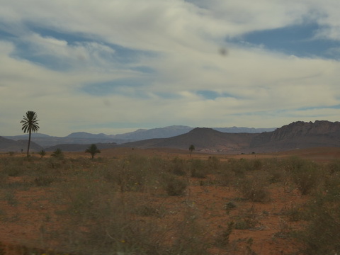  Marokko Agadir Rasbouka Duenen Atlasgebirge (2531 m) im Südwesten Marokkos Antiatlas