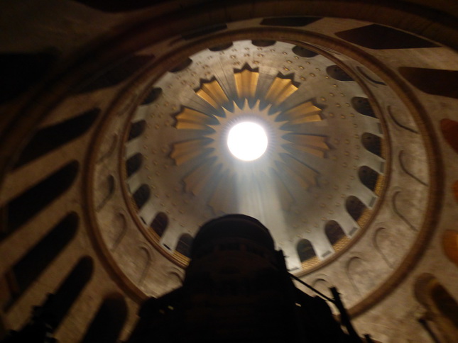 Grabdom Jesu mit Grab Jesu