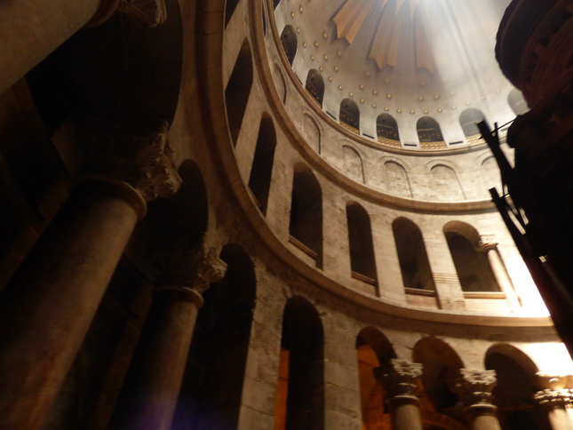 Grabdom Jesu mit Grab Jesu