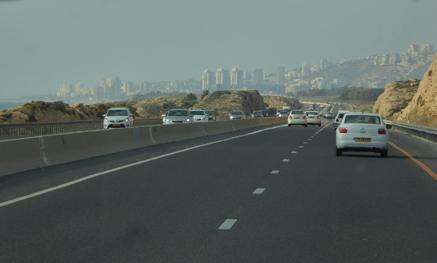 Haifa Hafenstadt Landwirtschaft Kibbuz   Autobahn Haifa