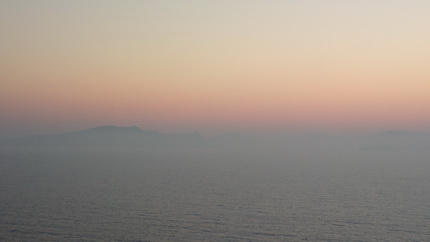 Santorin Nea Kameni Einfahrt in die Caldera 