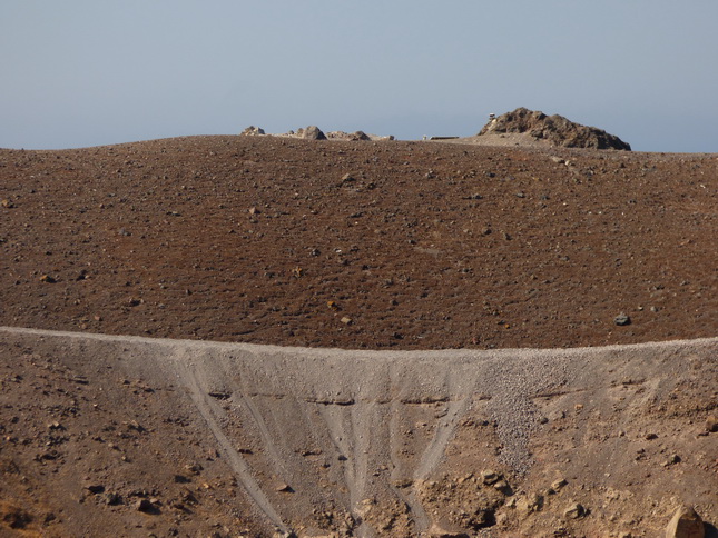 Santorini Santorin Nea Kameni Vulkanwanderung SChwefelgase treten aus