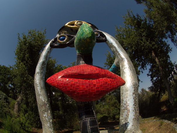   Giardino de Tarochi  Tarot Garten niki de saint Phalle nanas Capalbio Giardino de Tarochi  Tarot Garten niki de saint Phalle nanas Capalbio 