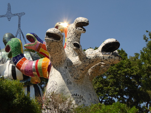 Giardino de Tarochi  Tarot Garten niki de saint Phalle nanas Capalbio 