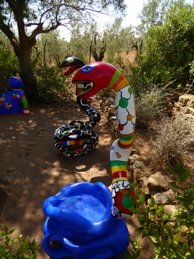   Giardino de Tarochi  Tarot Garten niki de saint Phalle nanas Capalbio Giardino de Tarochi  Tarot Garten niki de saint Phalle nanas Capalbio 