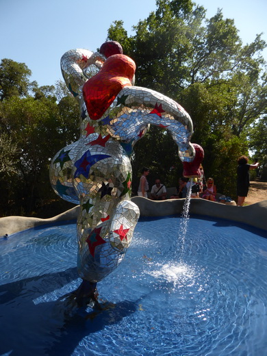 Giardino de Tarochi  Tarot Garten niki de saint Phalle nanas Capalbio 