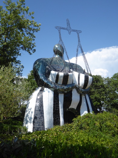   Giardino de Tarochi  Tarot Garten niki de saint Phalle nanas Capalbio Giardino de Tarochi  Tarot Garten niki de saint Phalle nanas Capalbio 