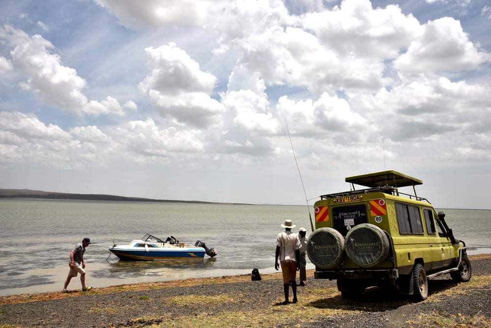Crossing Lake Turkana in Moite