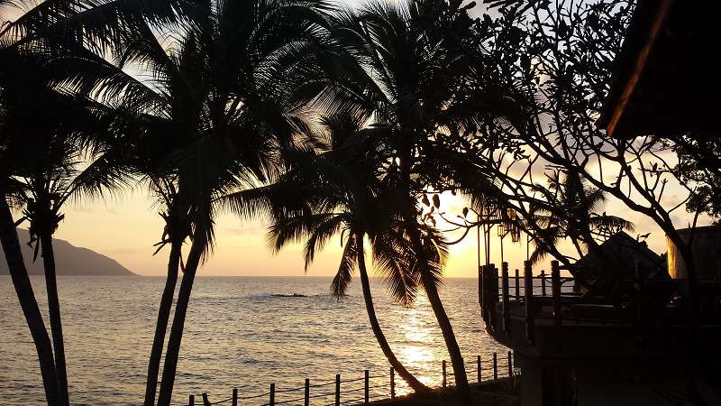 Hilton Northolme Seychelles  Sundowner vom Balkon