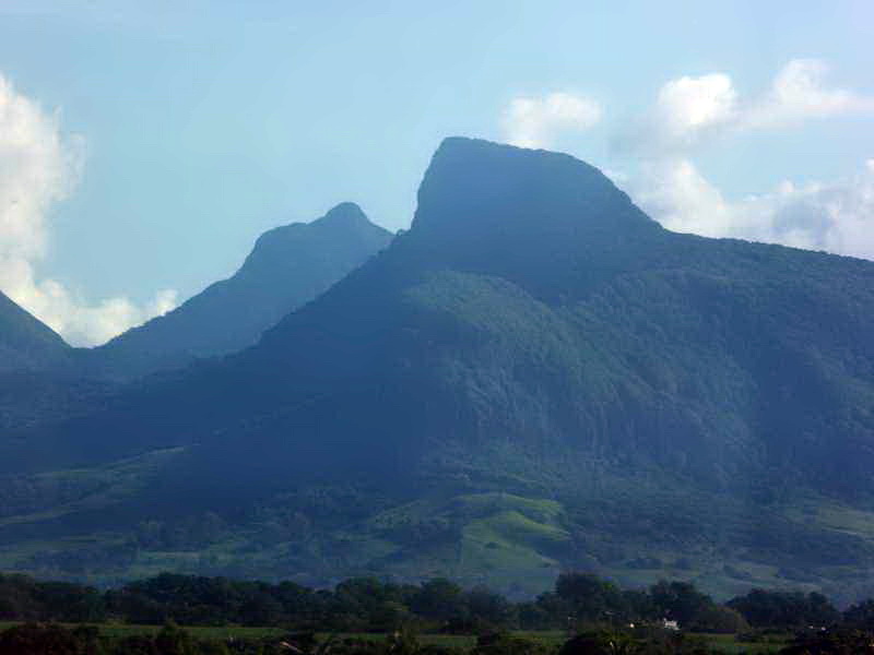 Mauritius Mountain  Le Victoria Beachcomber Hotel Mauritius Mountains 