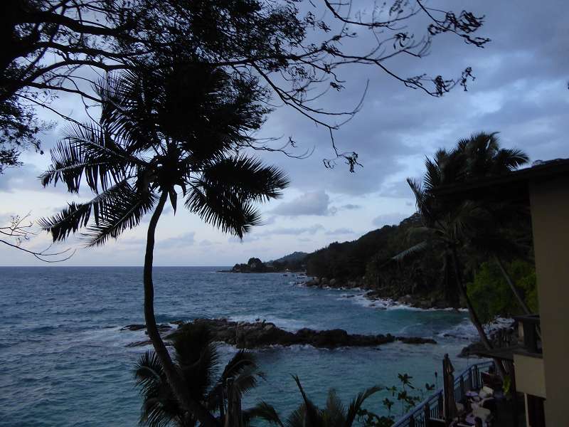 Hilton Northolme Seychelles Felsen Sundowner