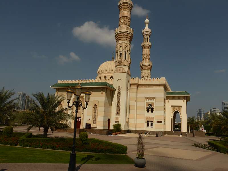   Dubai Tour in Emirat ScharjaSharjah Vae  Schardscha Vae ‏الشارقة‎ Emirat Schardscha