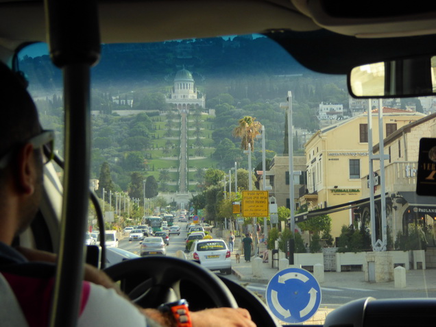 Haifa Hafenstadt Prachtstrasse nach Bahaai Mausoleum